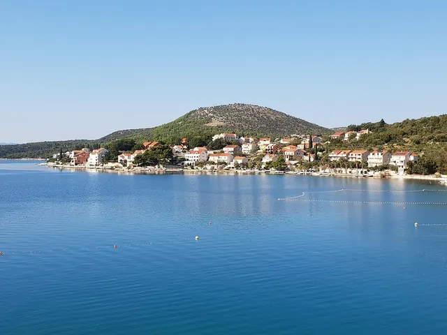 Renaissance Gardens, Salt & Hidden Coast